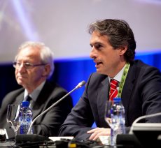 Íñigo de la Serna durante su intervención en el acto de apertura del Smart City World Congress (Barcelona).